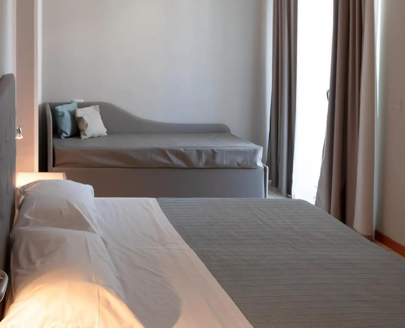 Residence Marittimo Riccione 3*,  Italia